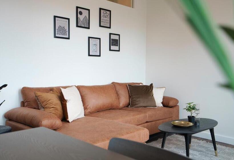 Апартаменты Семейные 1 Спальня, The Standard Downtown Columbus