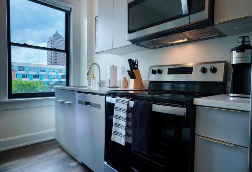 Апартаменты Семейные 1 Спальня, The Standard Downtown Columbus