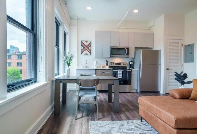 Апартаменты Семейные 1 Спальня, The Standard Downtown Columbus
