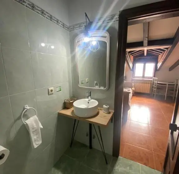 اتاق اکونومی, Posada Rural La Peña Casares