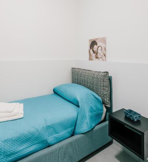 غرفة قياسية فردية, B&b Insonnyroom