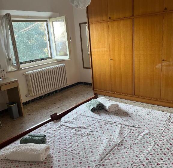 غرفة قياسية مطلّة علي الحديقة, B&b Locanda Pinà   Room 1