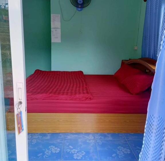 标准间, Baan Phak Plaithang At Phu Thap Buek