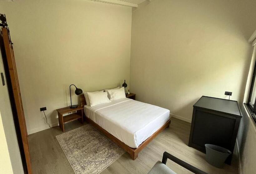 اتاق استاندارد, Hadco Experiences At Asa Wright Nature Centre