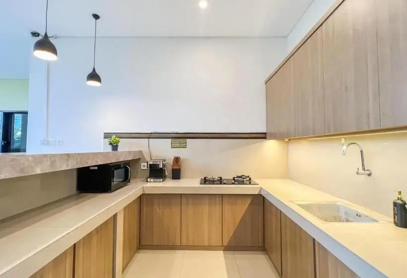 デラックスルーム, 1 Min To Batu Bolong Island Boy Guesthouse Kt 1