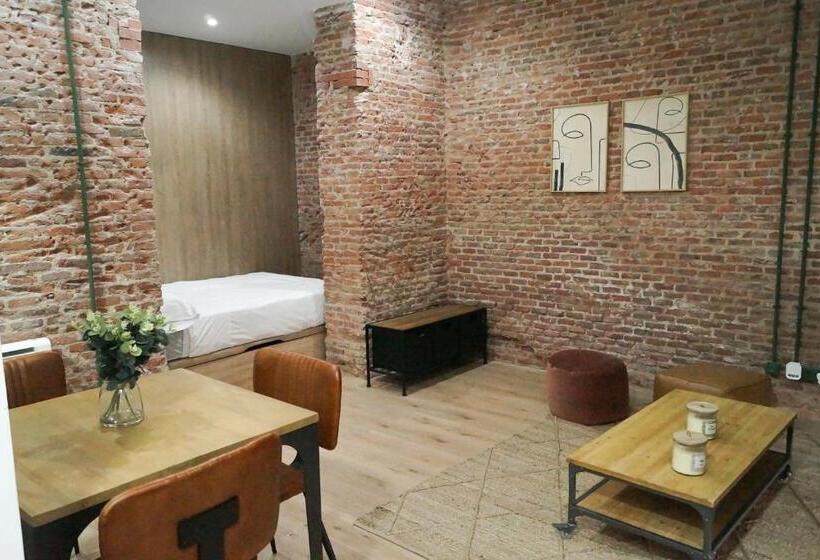 اتاق استاندارد, Estudio María Bosch