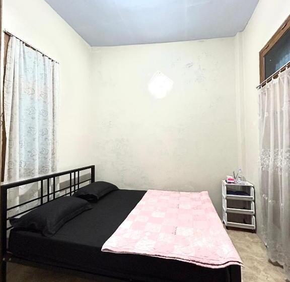 חדר סטנדרט, Harmoni Guest House Tumpak Sewu