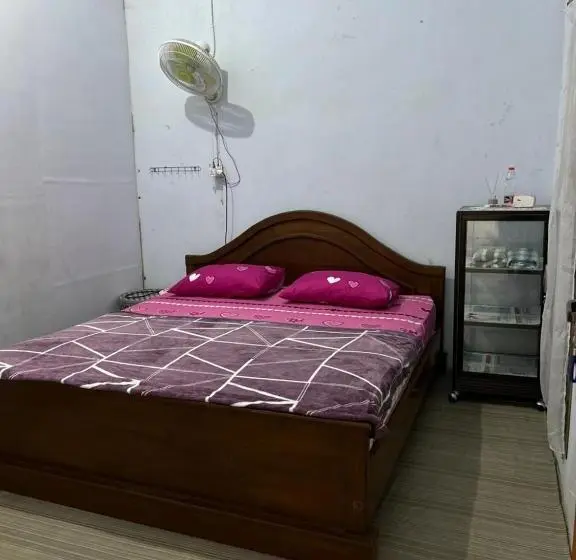 スタンダードルーム, Harmoni Guest House Tumpak Sewu