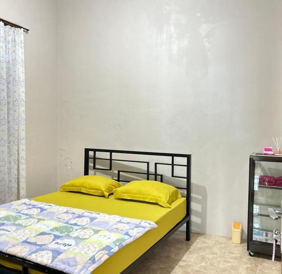 חדר סטנדרט, Harmoni Guest House Tumpak Sewu