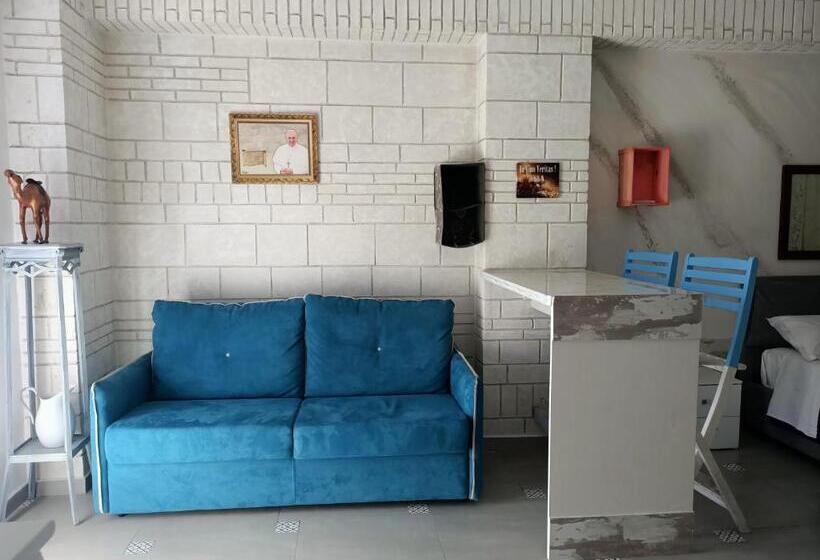 استودیوی استاندارد, Resindenze Donna Sabella