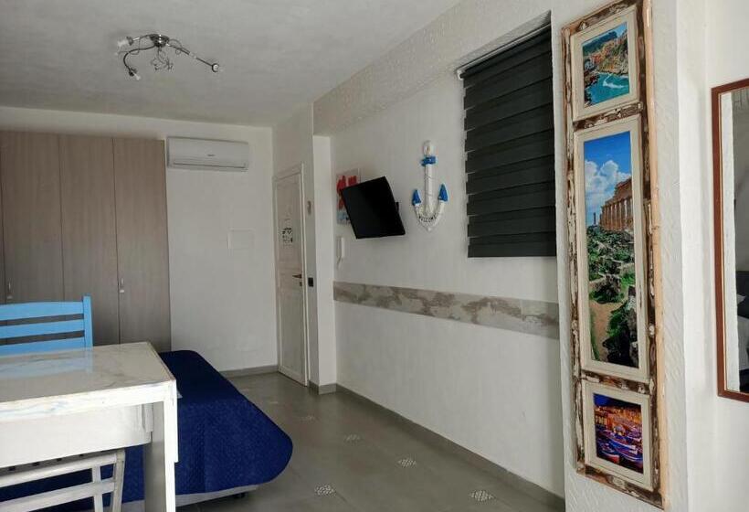 استودیوی استاندارد, Resindenze Donna Sabella