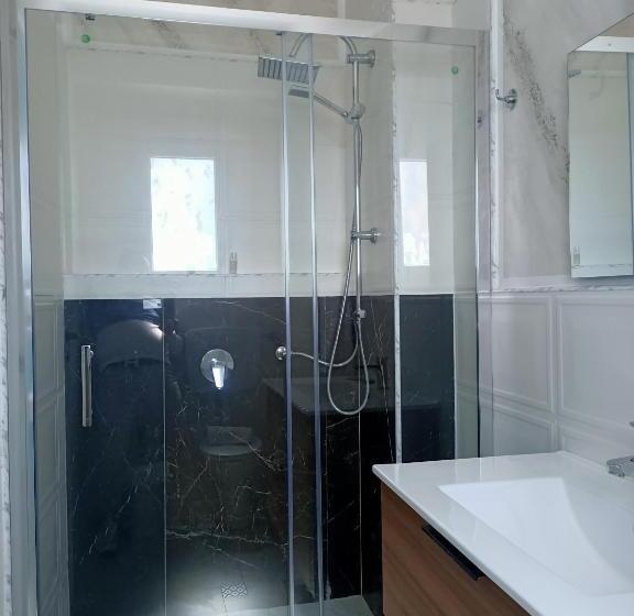 استودیوی استاندارد, Resindenze Donna Sabella