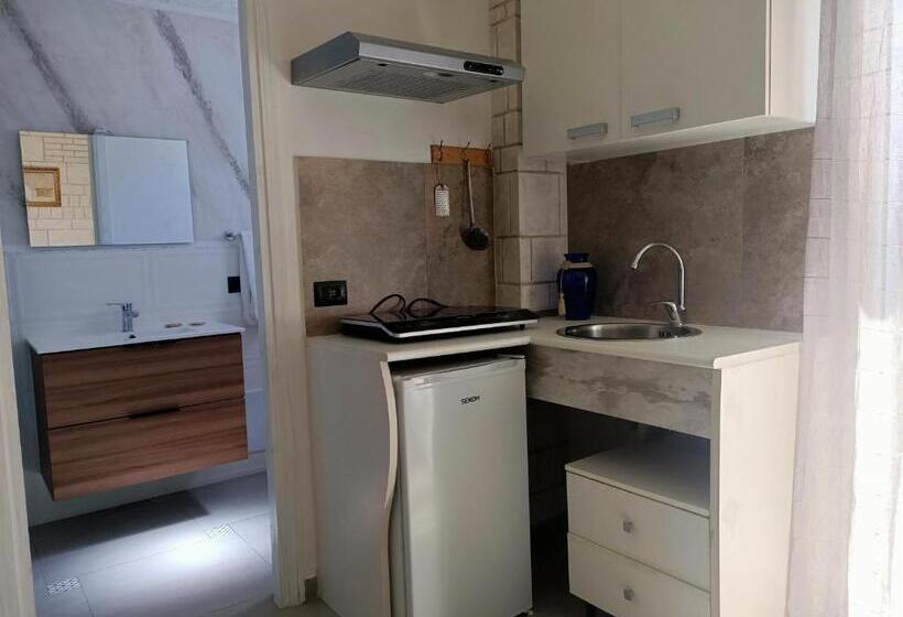 استودیوی استاندارد, Resindenze Donna Sabella