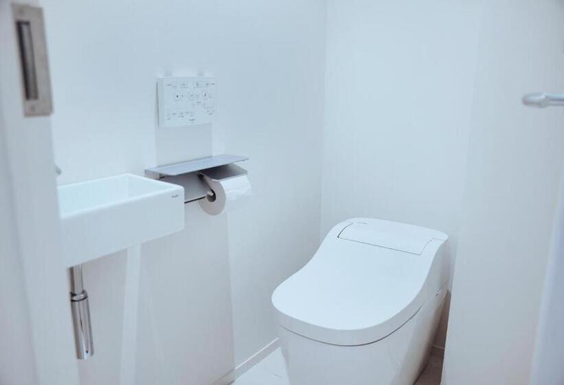 Четырехместный Номер Стандарт, Sekai Hotel Takaoka