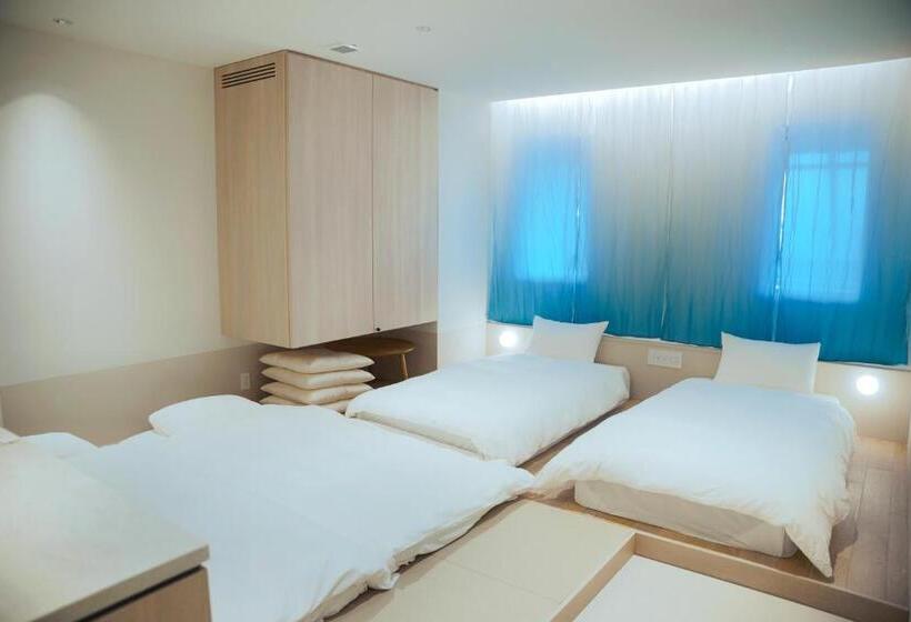 Четырехместный Номер Стандарт, Sekai Hotel Takaoka