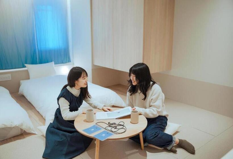 Четырехместный Номер Стандарт, Sekai Hotel Takaoka