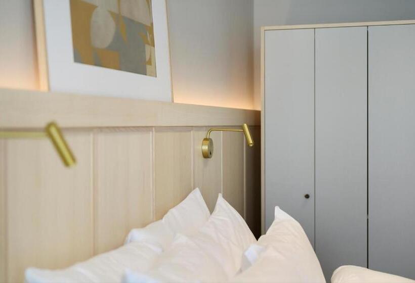 디럭스 룸 킹사이즈 침대, Solo Sokos Hotel Pier 4