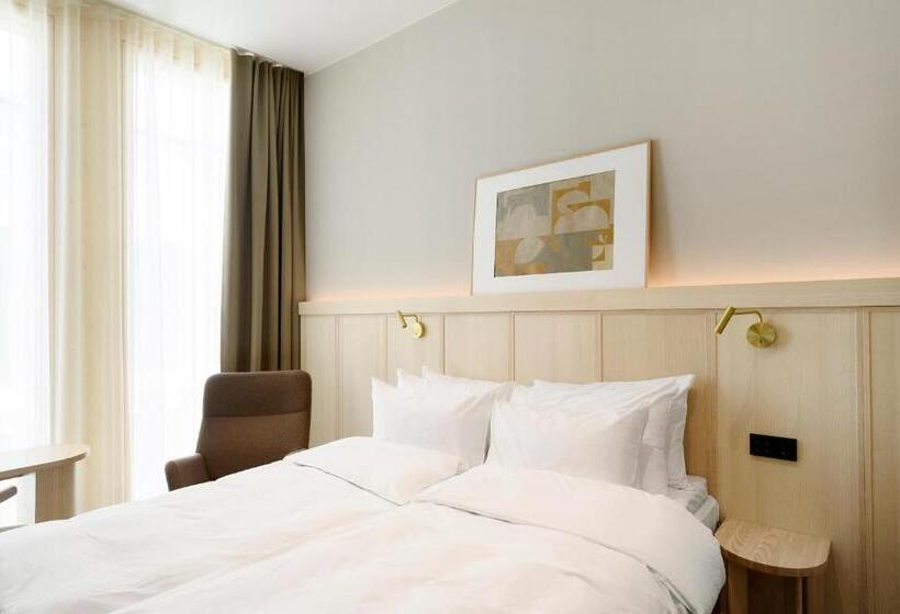 디럭스 룸 킹사이즈 침대, Solo Sokos Hotel Pier 4