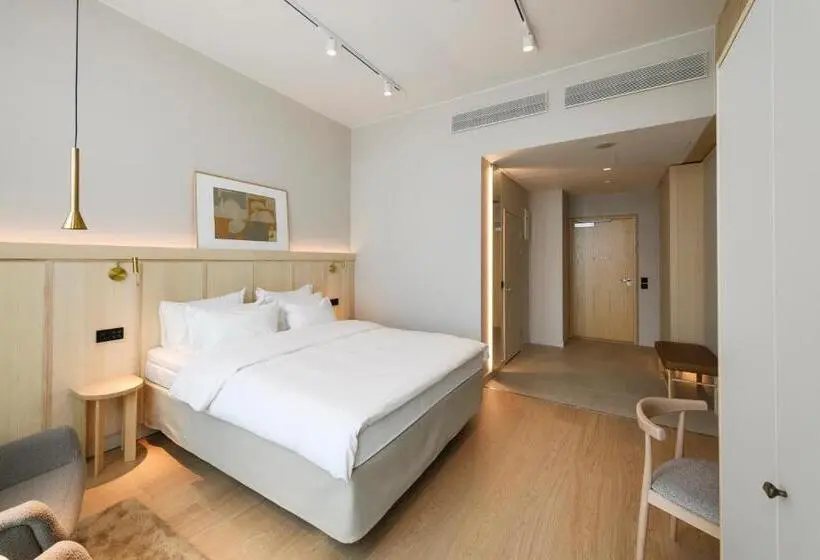 سوییت جونیور, Solo Sokos Hotel Pier 4