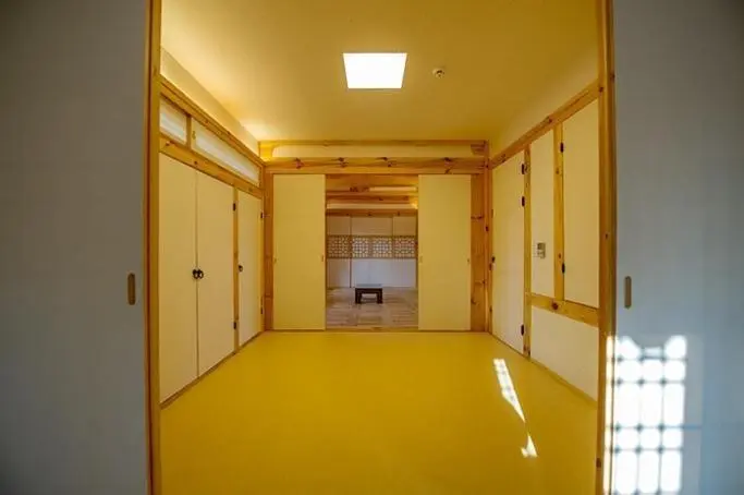 اتاق خانوادگی, Daebudo Jongii Misulgwan Pension