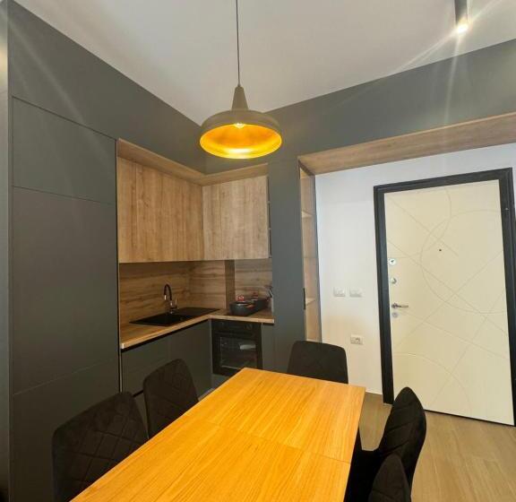 شقة غرفة نوم واحدة مطلة على المدينة, Aral Apartments   Shengjin City Gate