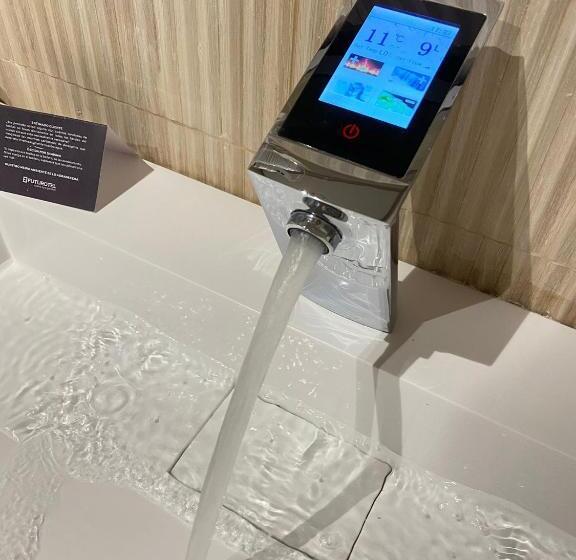 اتاق لوکس, Futurotel Sevilla