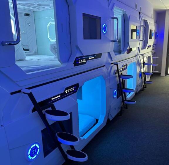 Capsule, Futurotel Sevilla