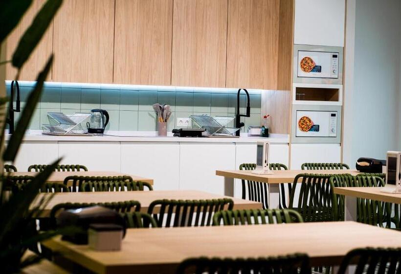 Capsule, Futurotel Sevilla