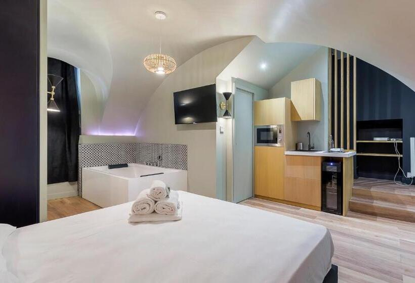 Номер Стандарт с Гидромассажем, Suite Romantique Balnéo Centre Lyon