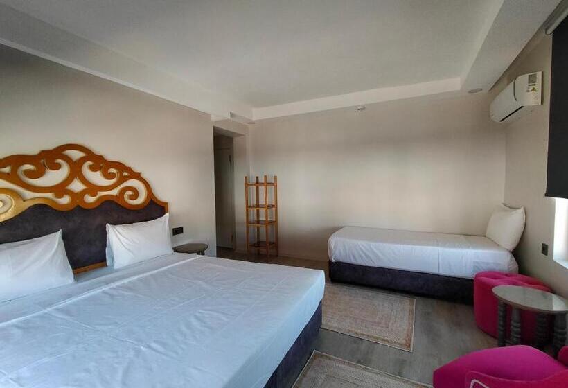 豪华三人间, The Gala Edirne