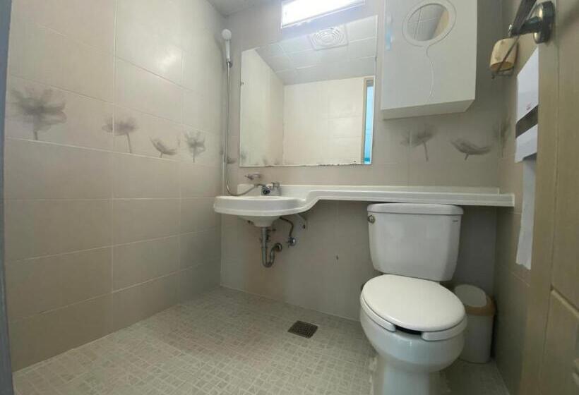 Семейный Номер, Namhae Kkotnae Village Pension