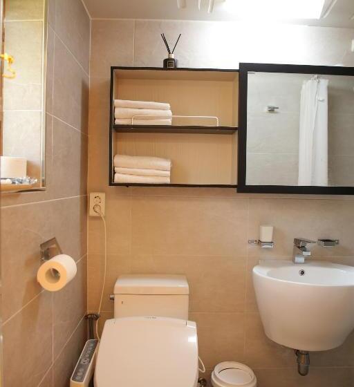 סוויטה, Pungryuheon Hanok Stay