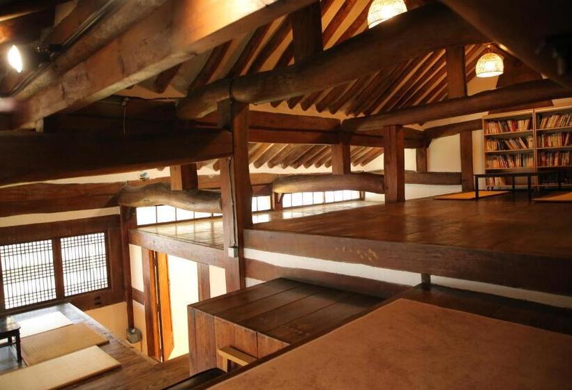 סוויטה, Pungryuheon Hanok Stay