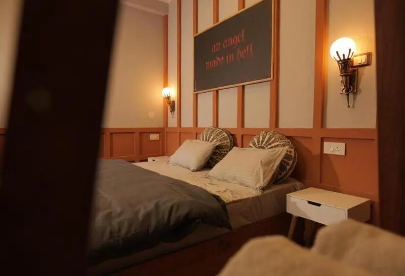 スタンダードルーム, The Trippy Tribe Riverside Hostel Kasol