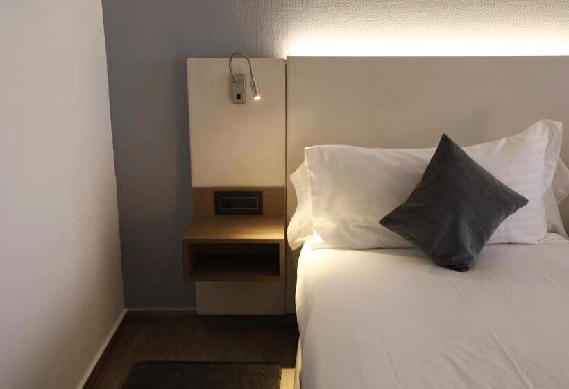 اتاق استاندارد یک نفره, Hôtel Bayazid