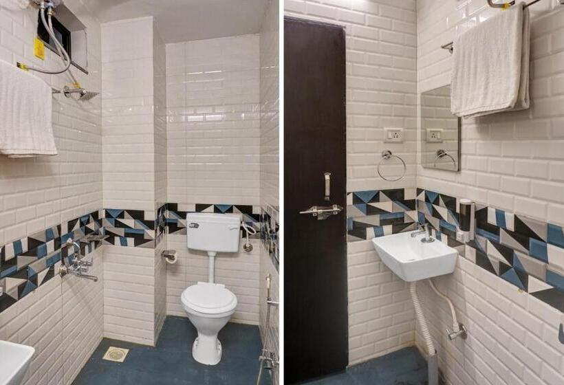 Номер Стандарт, Oyo R P Hospitality