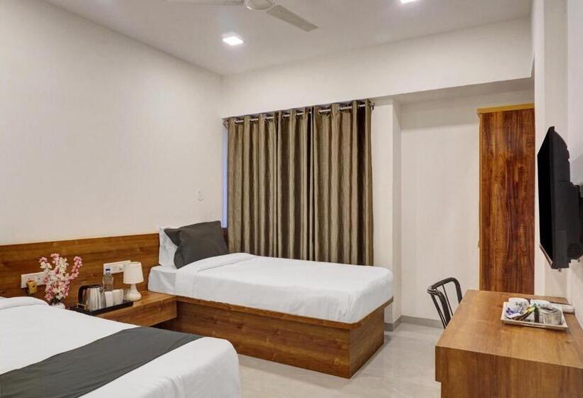 Номер Стандарт, Oyo R P Hospitality