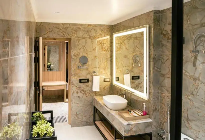 スーペリアールーム, Alpine Hotel And Villas