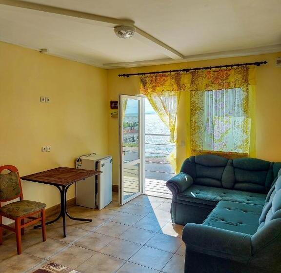 Triple Room Sea View, затока 501