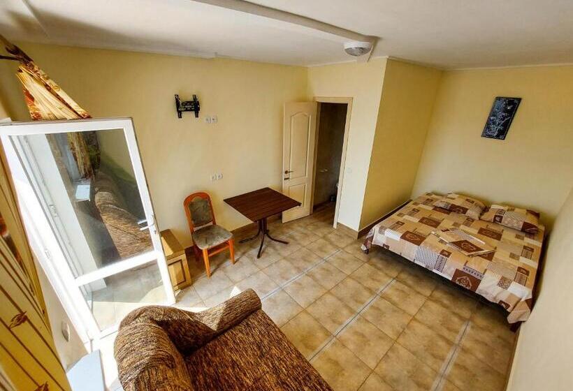 Triple Room Sea View, затока 501