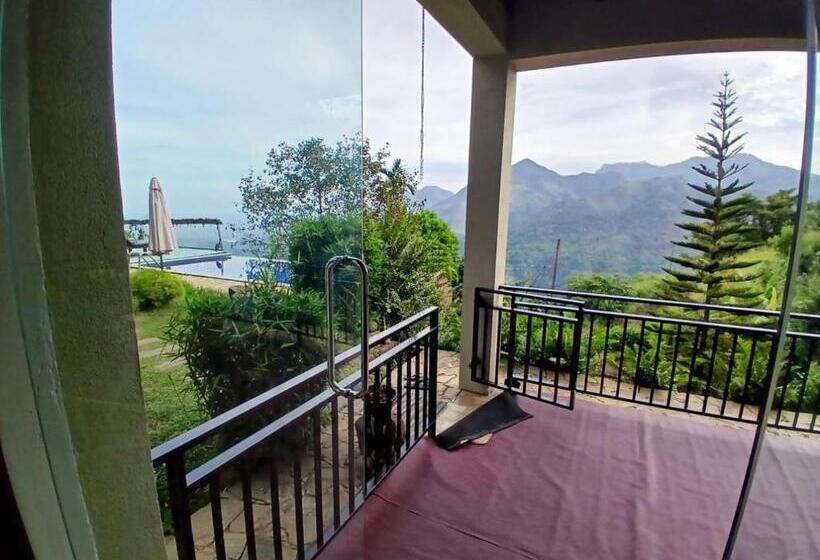 غرفة عائلية مطلّة علي الجبل, Awesome Place