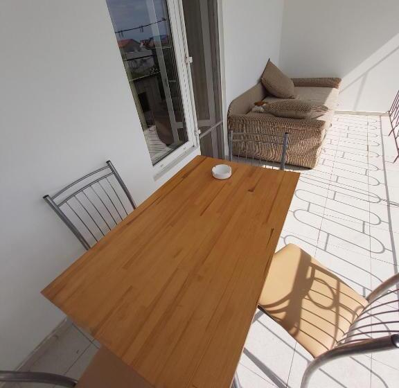 Четырехместный Номер Стандарт с Балконом, гостевой дом вилла босфор