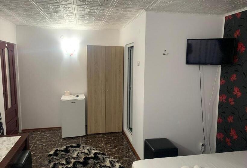 Habitació Triple Estàndard, Casa Laurentiu