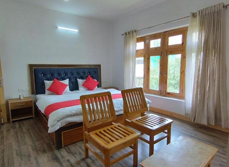 标准间, Pamir Holiday