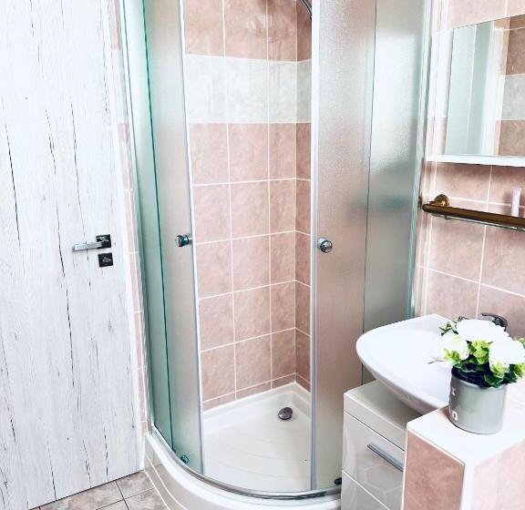 Трехместный Номер Стандарт с Балконом, Penzión Bach