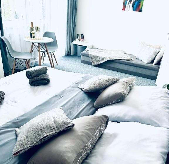 Трехместный Номер Стандарт с Балконом, Penzión Bach