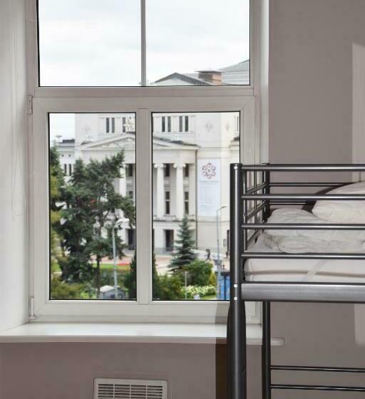 اتاق خانوادگی, Liberty Airy