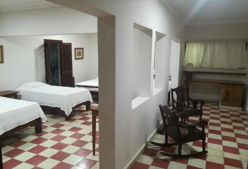 ファミリールーム, Villa Carolina Bed And Breakfast