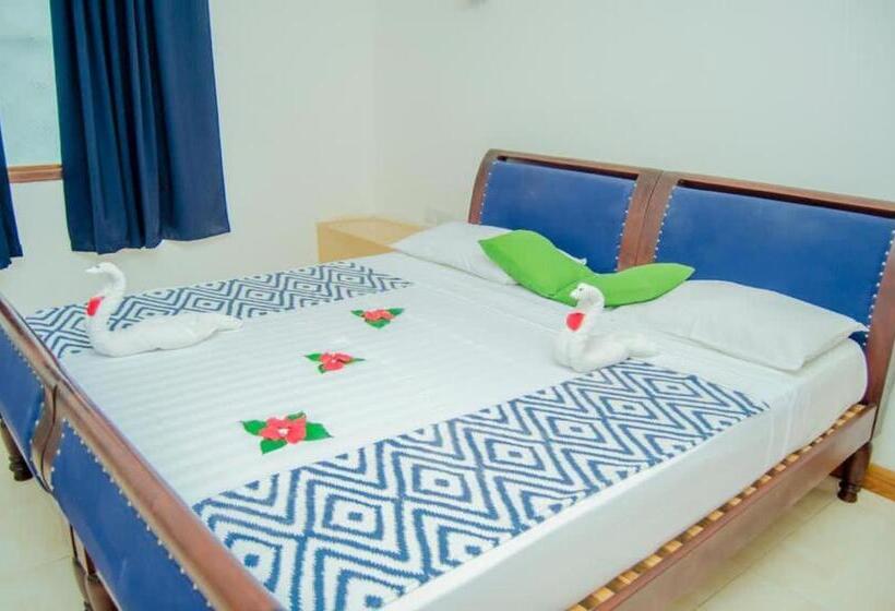 اتاق لوکس, 27 Cafe Zanzibar Airport