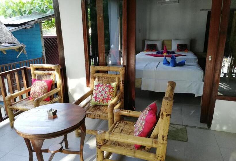غرفة ديلوكس ثلاثية مطلة على البحر, Gili Turtle Beach Resort